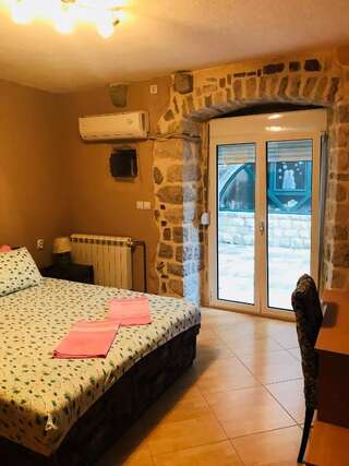Апартаменты Apartments Sneža Рисан Апартаменты - 1-й этаж-86